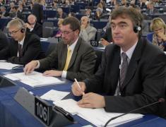 Dr. Milan Zver: Komisar Almunia naj pojasni svojo vlogo ali pa naj odstopi