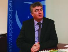 Pogovor z evropskim poslancem dr. Milanom Zverom