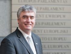 Dr. Milan Zver - dosežki in prioritete EPP-ELS skupine 2009-2014-2019 Dr. Milan Zver - dosežki in prioritete EPP-ELS skupine 2009-2014-2019