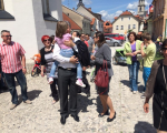 Sprehod po sončnih ulicah starega mestnega jedra v Kranju