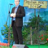 Dr. Milan Zver je obiskal 29. festival družinske pesmi "Družina poje 2012"